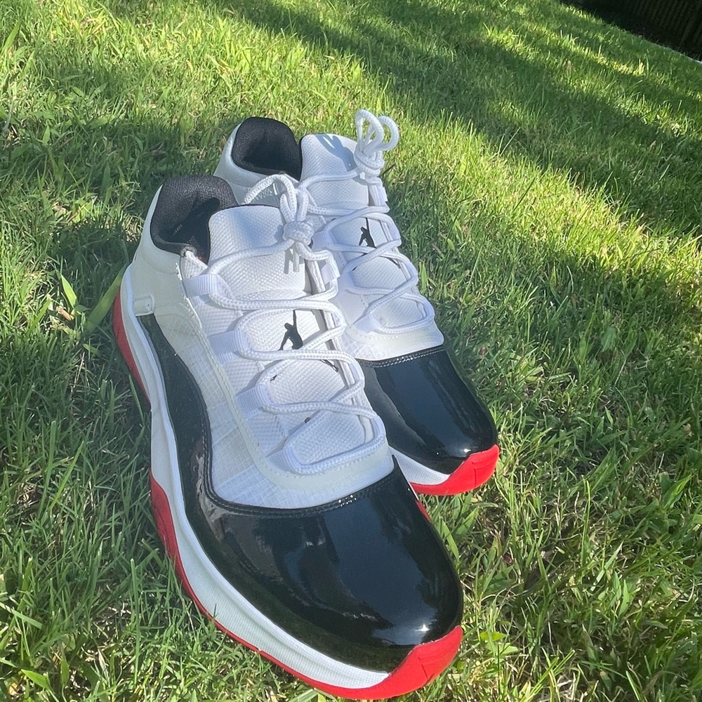 Air Jordan 11 CMFT Low White Black University Red SIZE 13